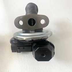 EGR Valve 7L3E-9Y456-BA Compatible with Ford F150 E150 E250 4.6L 2004-2014 7L3E9Y456BA EGR4510 4F2060 — No Screws Included 