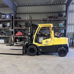 2015 Hyster 11000 lbs capacity forklift