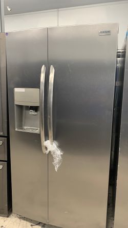 Frigidaire Side By Side Fridge In Stainless Steel!
