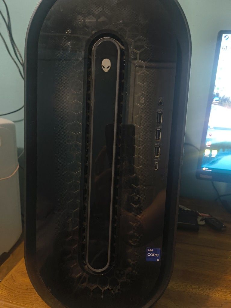 Alienware Aurora R15 Gaming Desktop