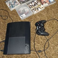 Playstation 3 With 8 Games