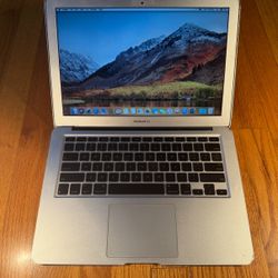 MacBook Air 13in 256GB Excellent Condition 
