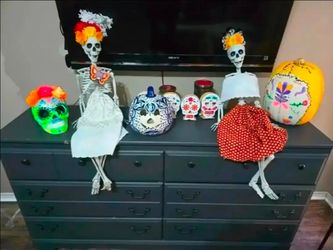 Lots of Day of the Dead decorations