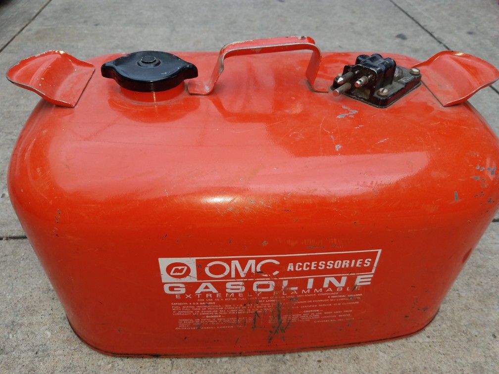 6 GALLON OMC METAL BOAT GAS TANK for Sale in Houston, TX OfferUp