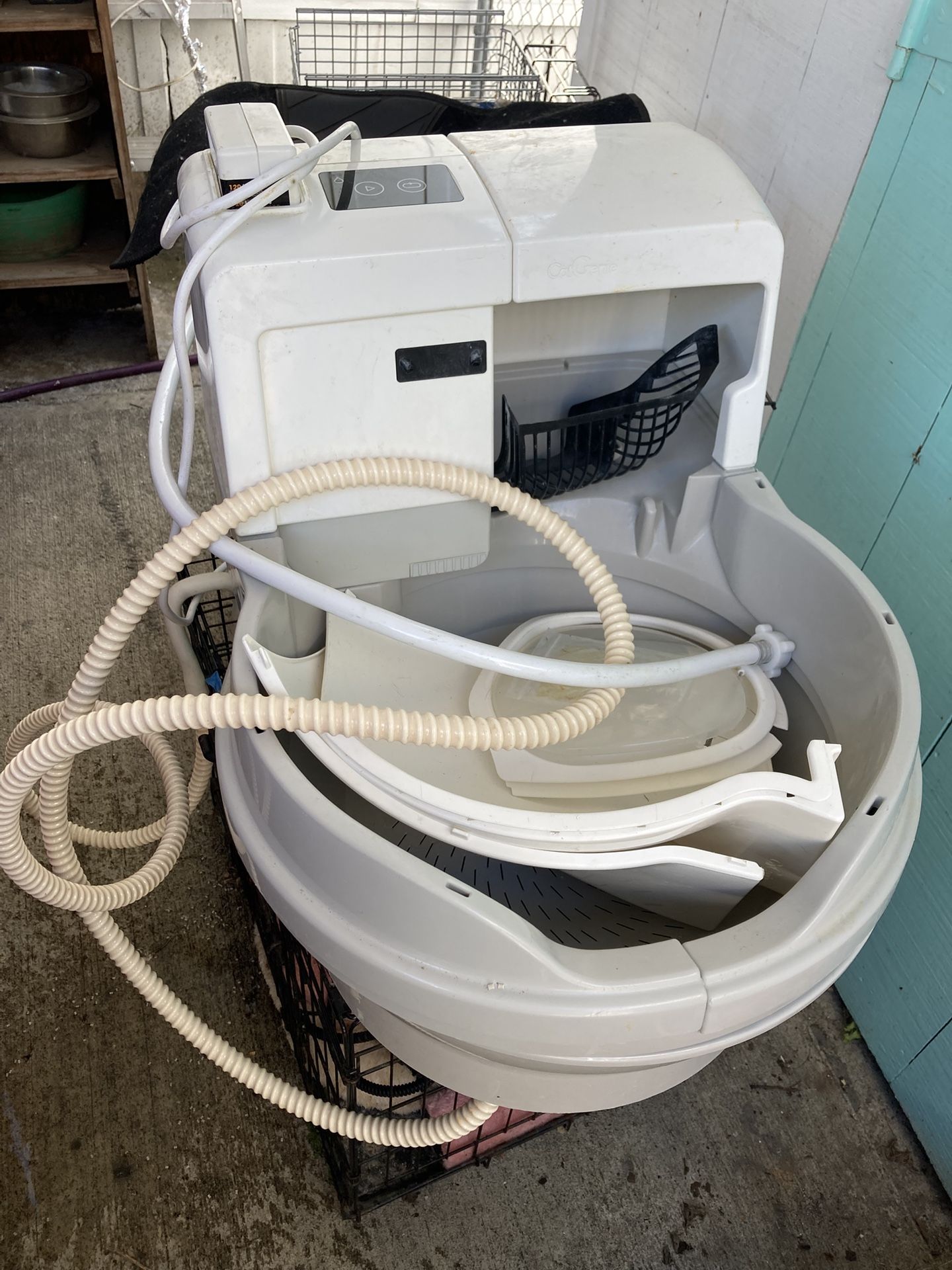 Cat Genie litter box toilet