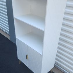 Bookshelf/storage White.