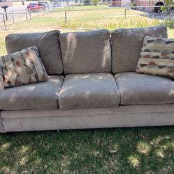 Lazy Boy Sofa In Good Condition