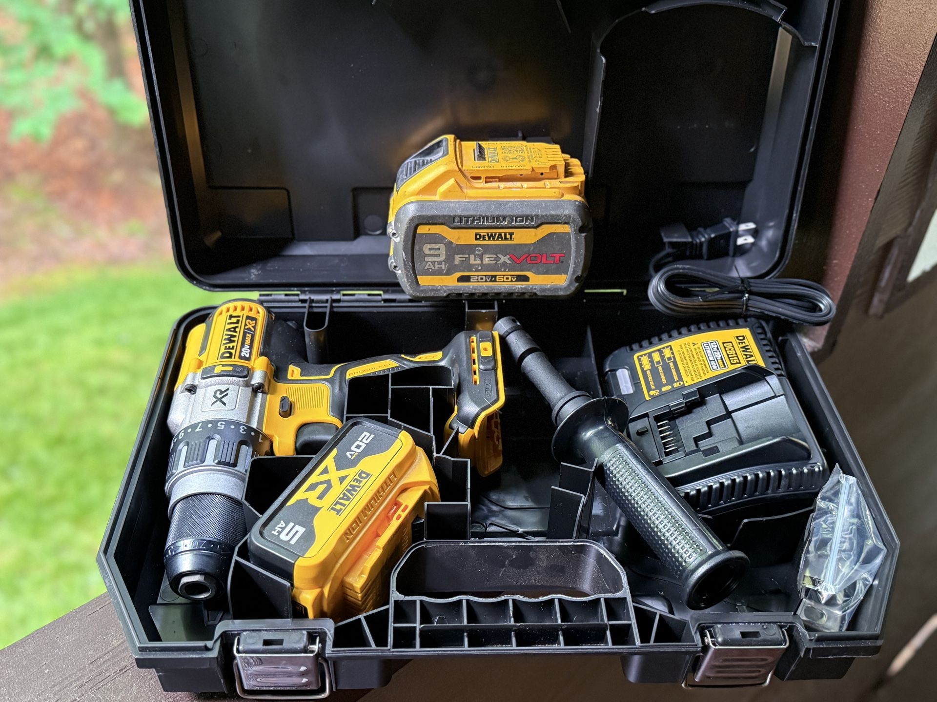Dewalt Flex Volt hammer drill set
