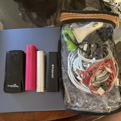 Powerbanks & Charging Cables 