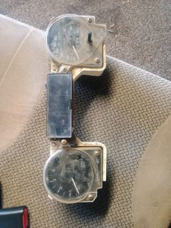 Jeep YJ  Dash Gauges And Plastics 