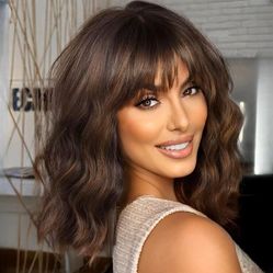 Brown Highlight Bob Wig with Bangs: Wavy Synthetic Shoulder-Length Hair