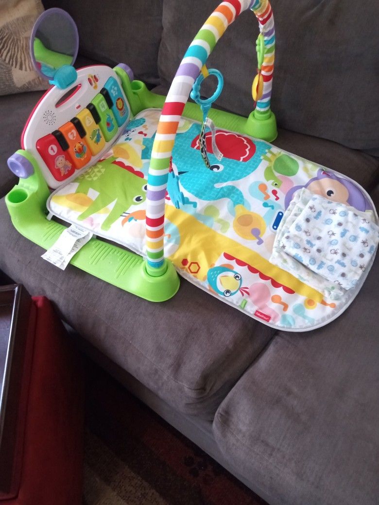 Infant Play Match Piano Lights 2 Blankies