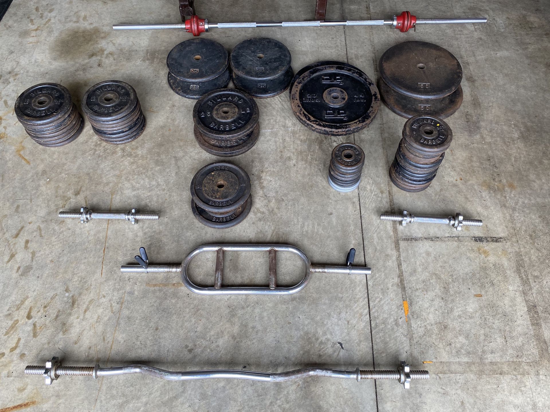 Weight lifting set with weights