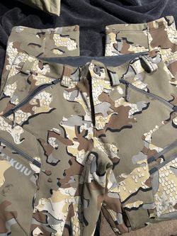 Kuiu Axis Hybrid hunting pants-size 34 waist