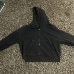 oversized gray hoodie