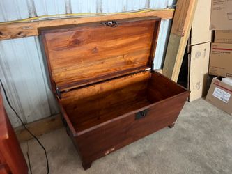 Toy chest