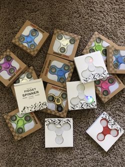 Fidget spinners with lights and metallic