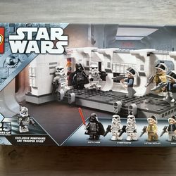 LEGO Star Wars 75387 Boarding the Tantive IV Arc Trooper Board