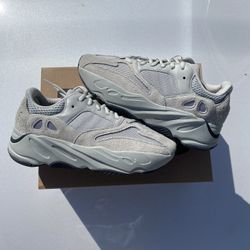 Yeezy 700 Salt