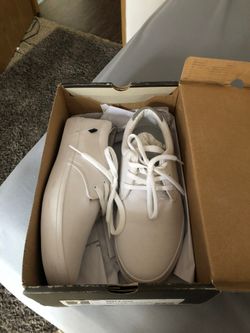 Globe Willow shoes size 7