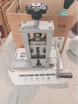 Manual wire stripping machine