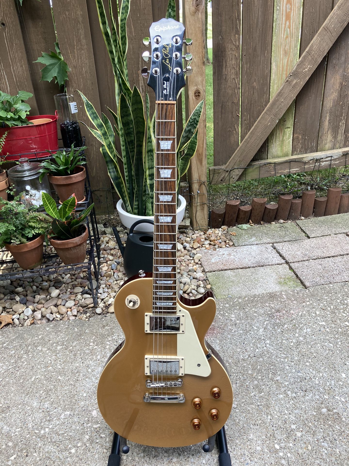 1980’s GIBSON EPIPHONE GOLD TOP LES PAUL