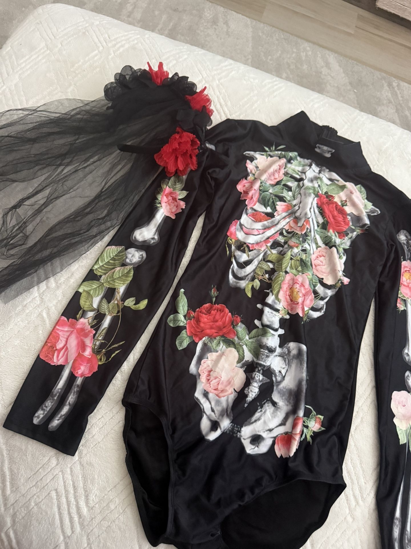Skeleton costume