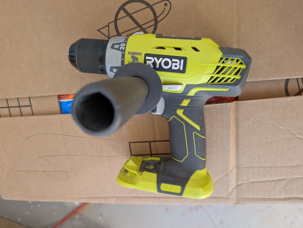 Ryobi 18v 1/2" Hammer Drill/Driver