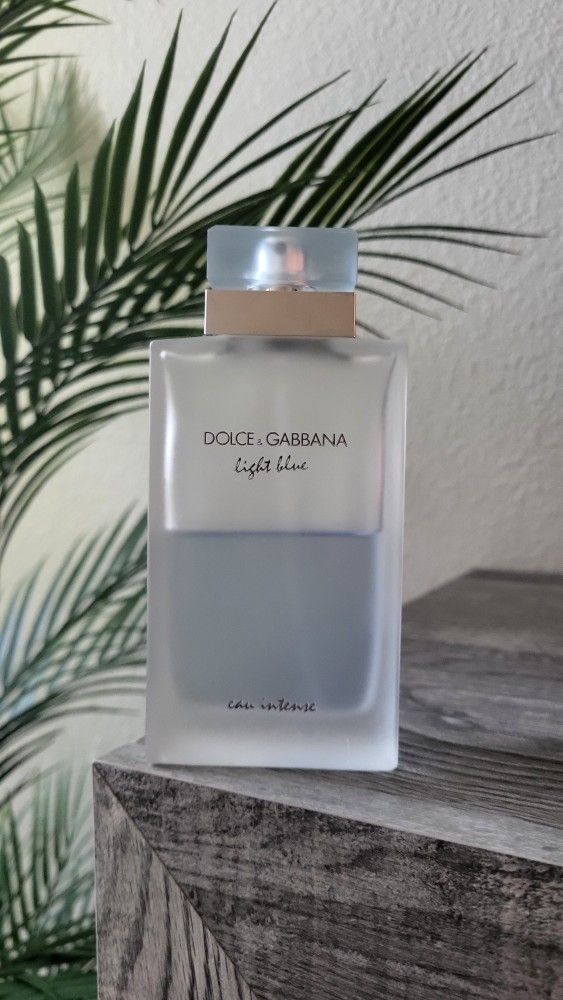 Dolce And Gabbana Light Blue Intense Perfume