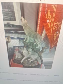 Wolves Statue