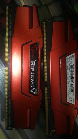RIPJAWS V SERIES 16GB DDR4 213MHZ RAM STICKS(2 8GB STICKS) LIKE NEW!