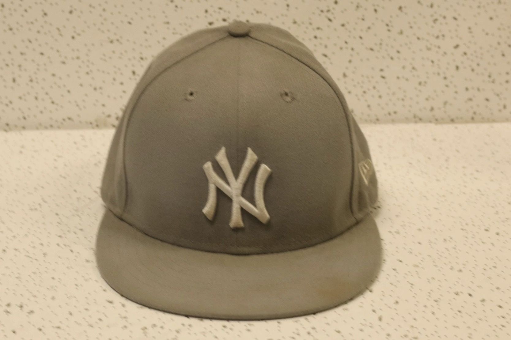 Grey NY Yankees New Era Fitted Hat