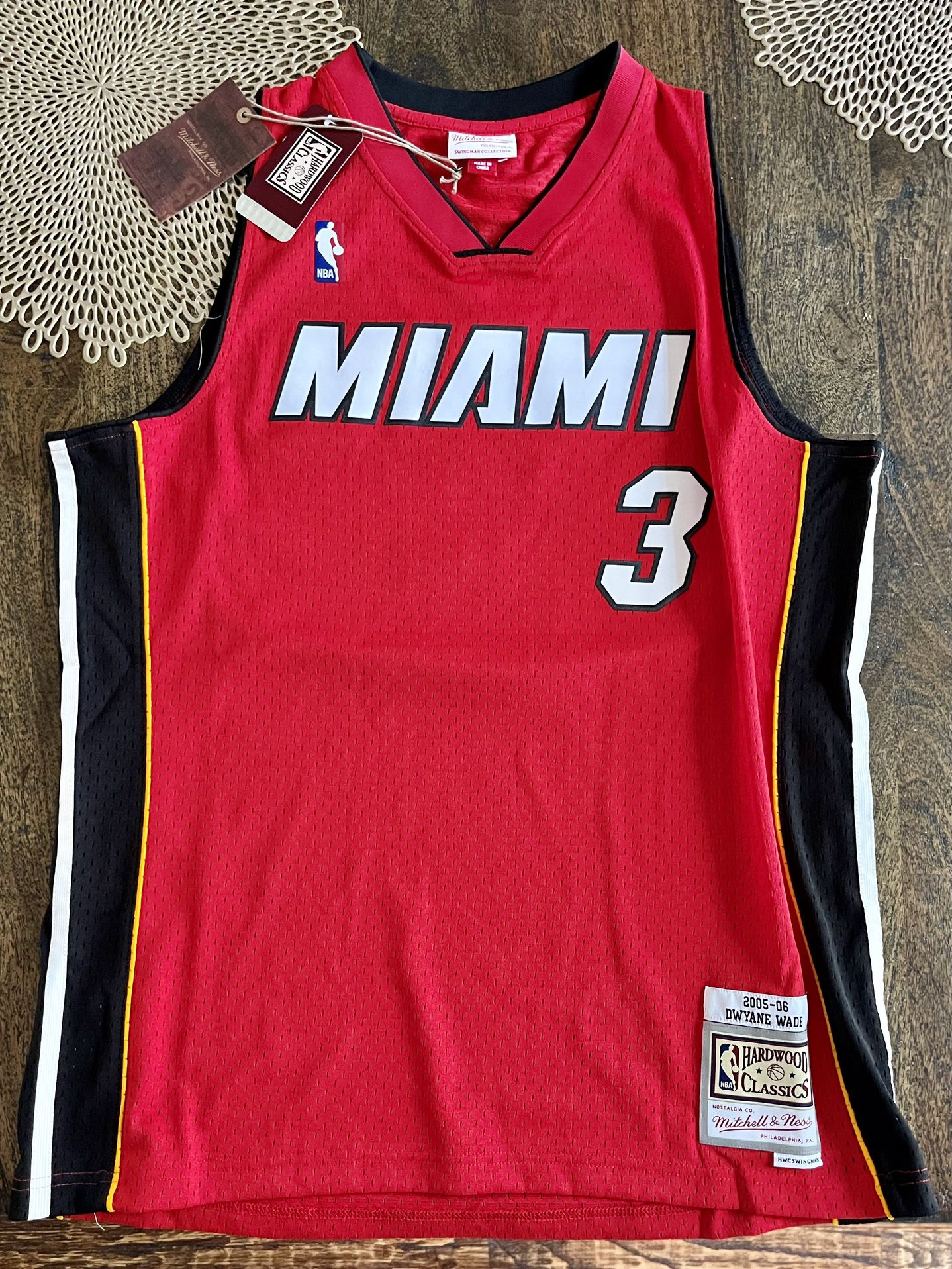 Mitchell & Ness Nba Miami Heat (dwayne Wade) Swingman Jersey Big