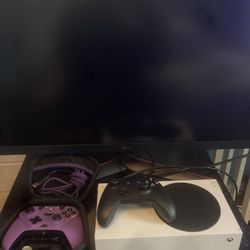 Xbox Series S And 32in Gaming Monitor 