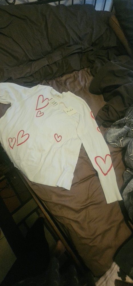 Xl Long Sleeved Heart Shirt