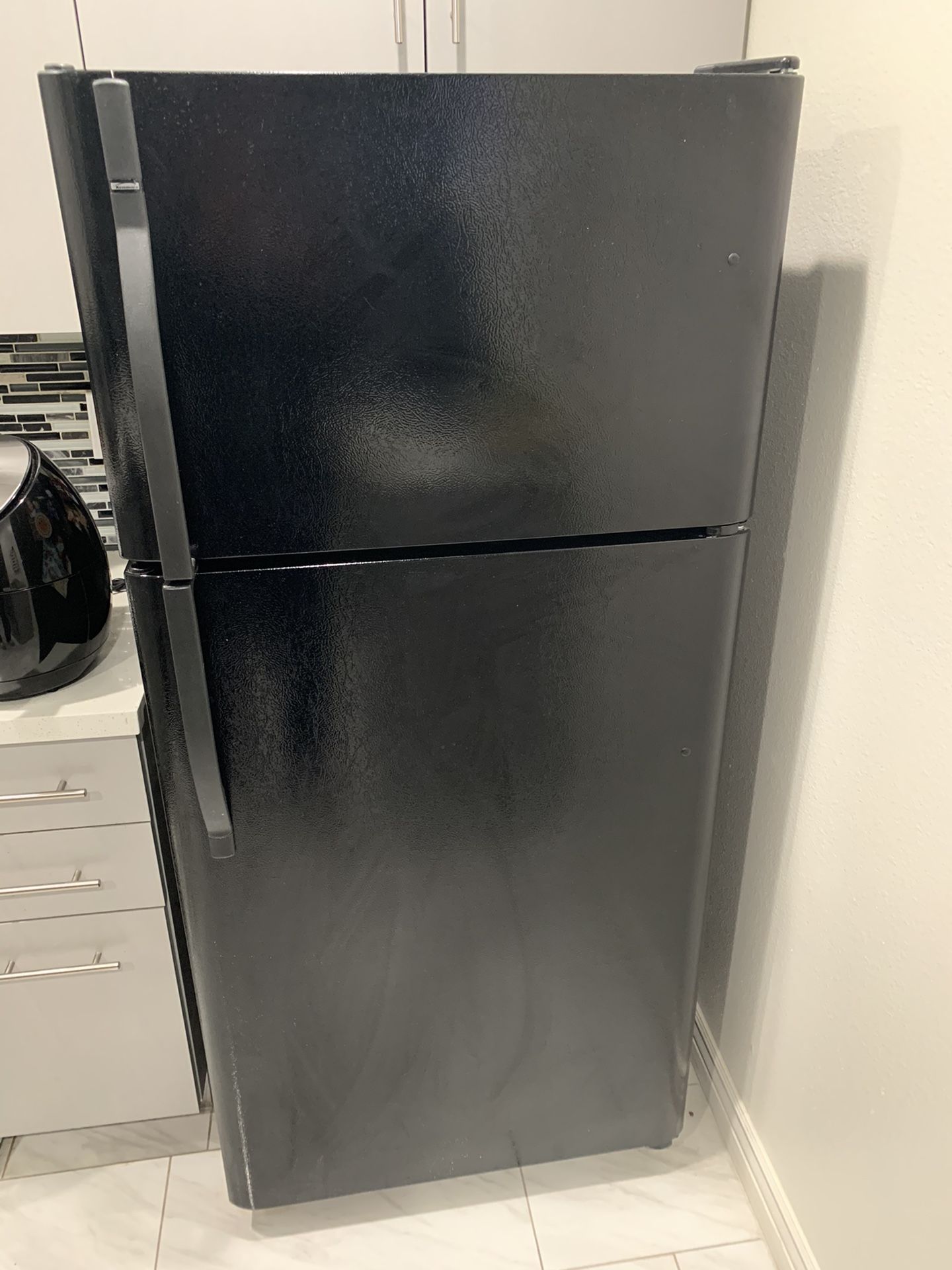 Kenmore refrigerator black