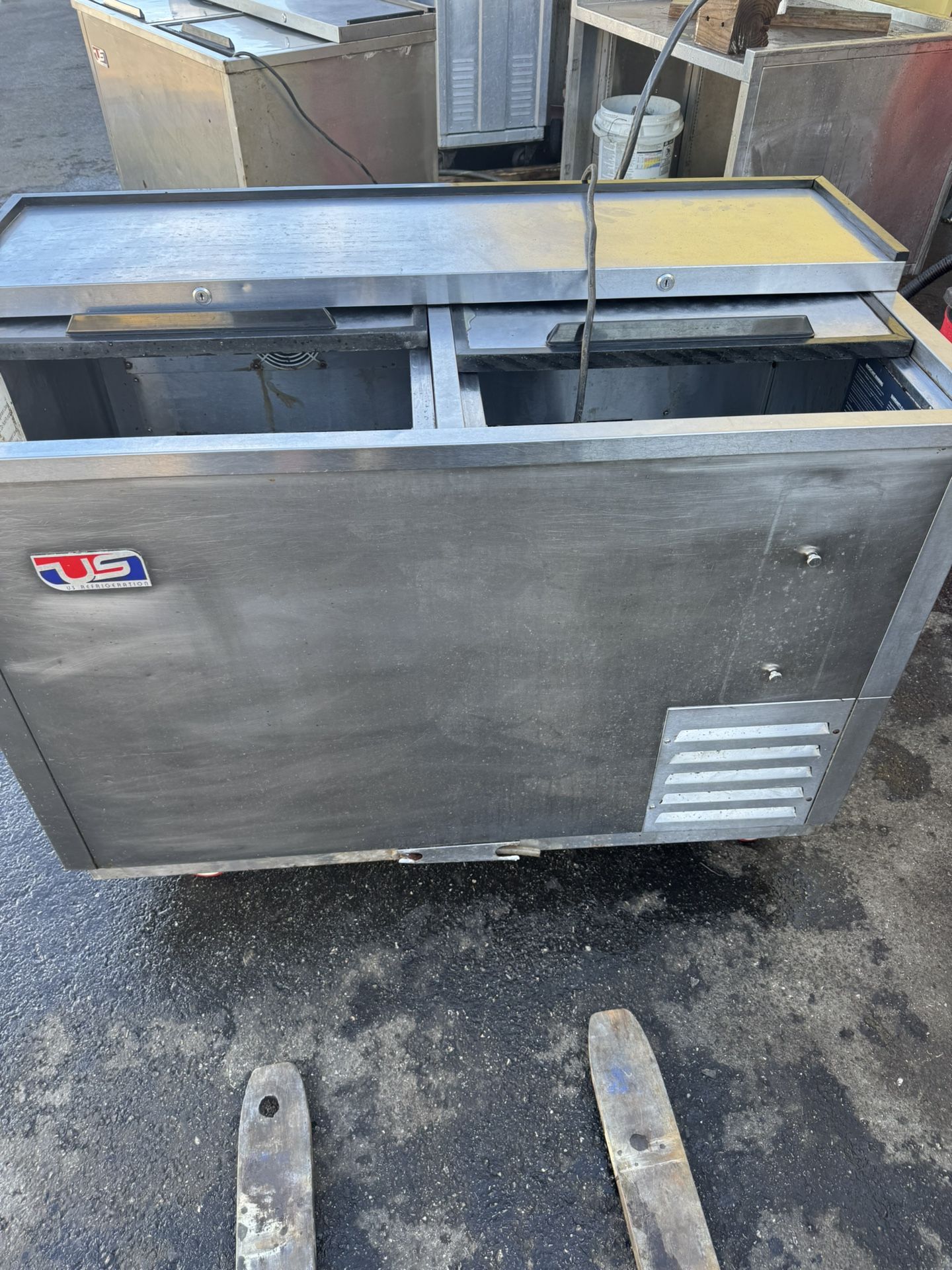 50 Inch Bottle Cooler