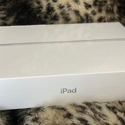iPad 10.2-inch iPad Wi‑Fi 64GB - Silver Brand New 