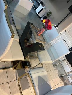 Dining table with 6 chairs