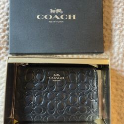 Coach corner zip wristlet, black, wrist strap, NWT, in original box