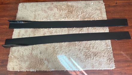 Side skirts lip