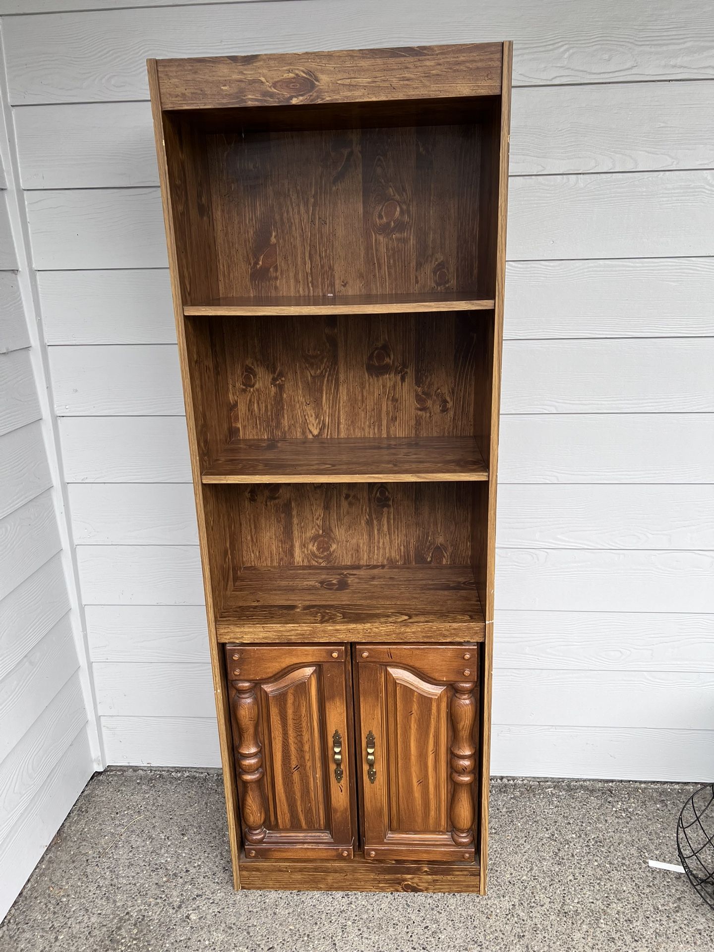 $10 Cabinet/shelves