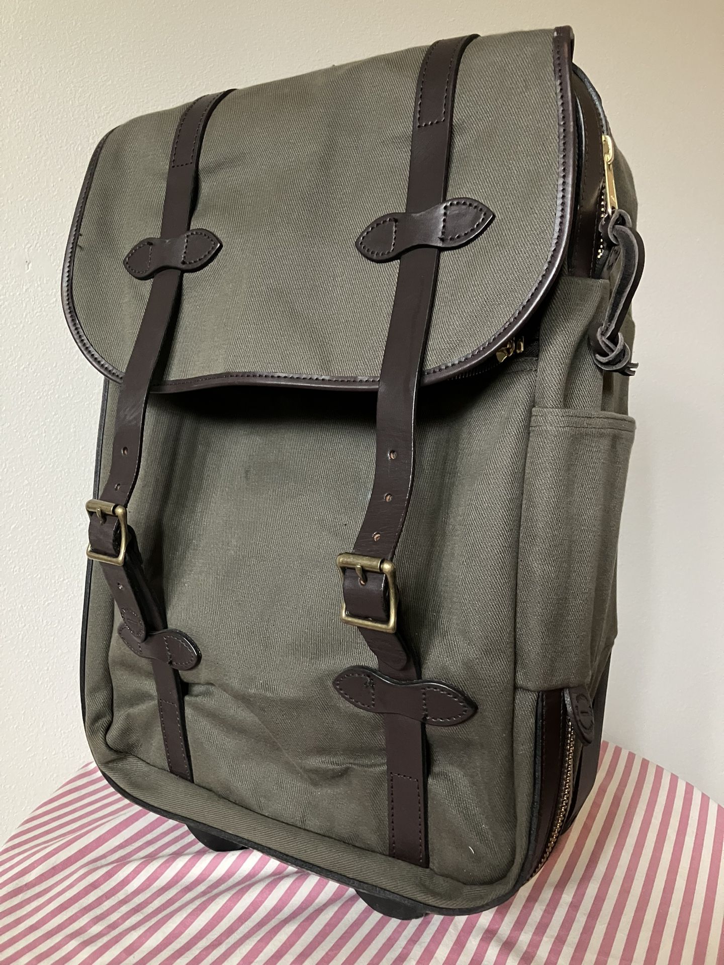 Filson Rugged Twill Rolling Carry On- Otter Green
