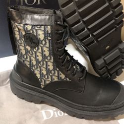 Dior Boots.      43,44,45