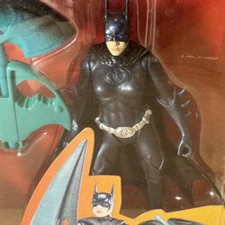 1997 BATGIRL BATTLE BLADES STRIKE SCYTHE KENNER BATMAN & ROBIN DC COMICS
