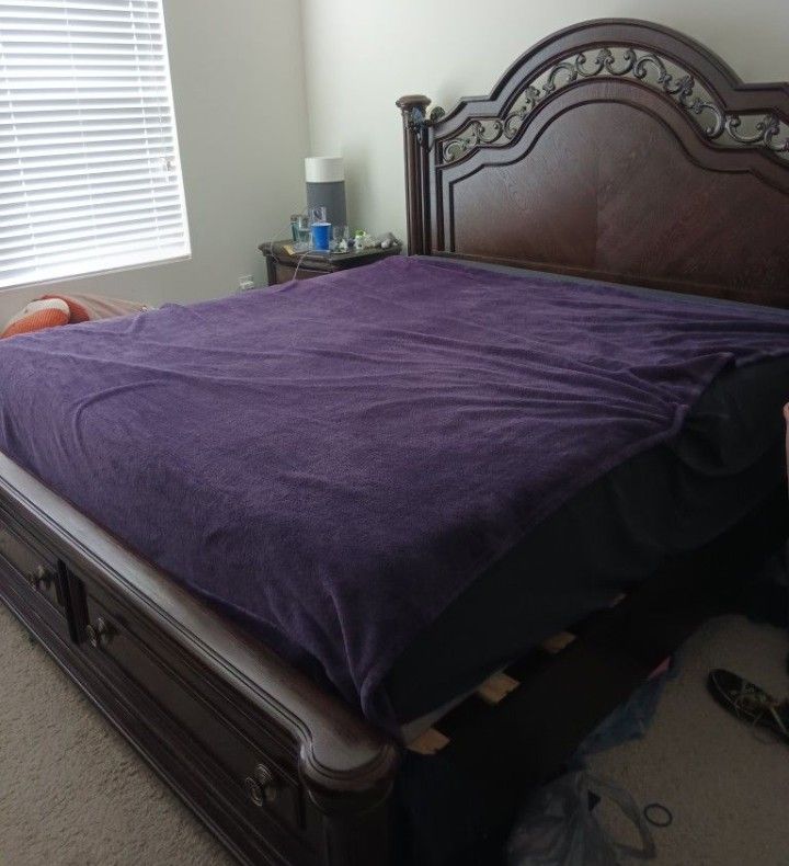 King Size Bedroom 6 Set Therapedic Mattress Included