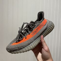Size 8.5 Yeezy 350