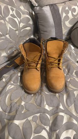 US Size 5 Timberlands