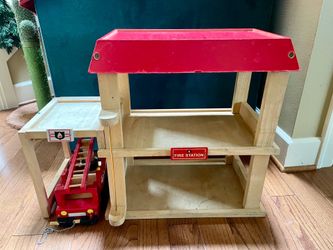 Wooden Fire Station Play House & Firetruck 🚒