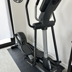 NordicTrack AudioStrider 800 Elliptical